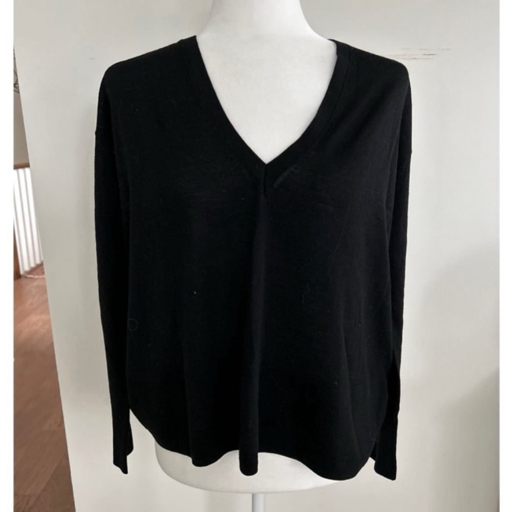 Everlane black wool blend sweater